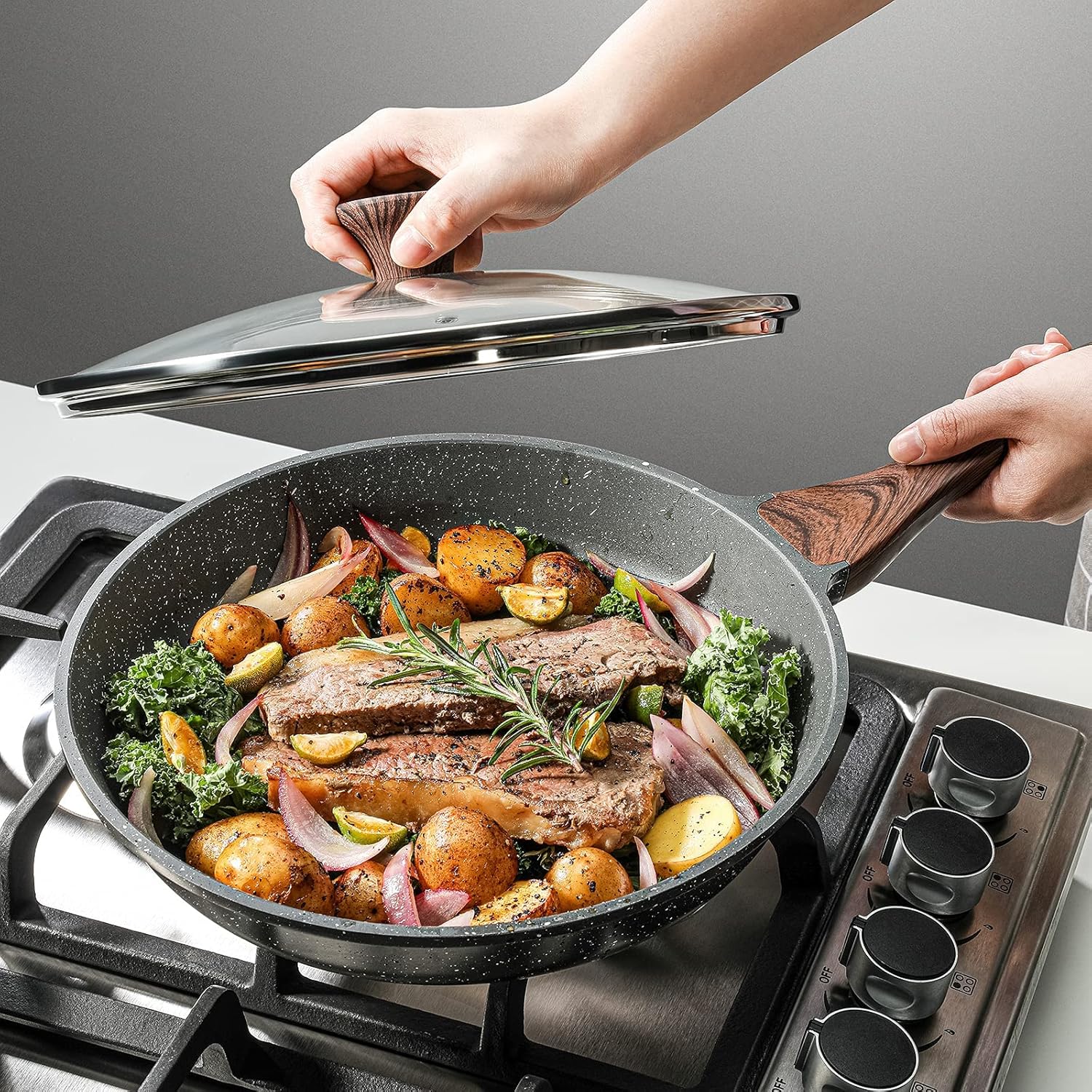 SENSARTE Nonstick Ceramic Frying Pan Skillet with Lid, 9.5 Inch Omelet Pan, Healthy Non Toxic Chefs Pan, Induction Compatible Egg Pan with Heat Resistant Handle, Free of Intentionally Added PFAS/PTFE